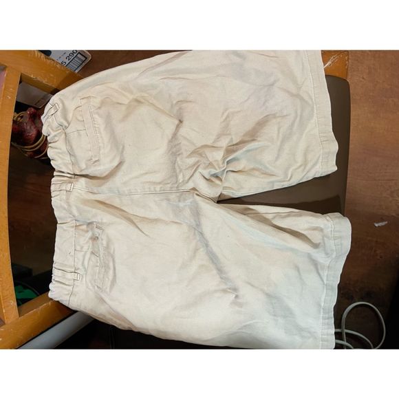 IZOD Kids Khaki Bermuda Shorts Size 10.5 Plus - Picture 2 of 4